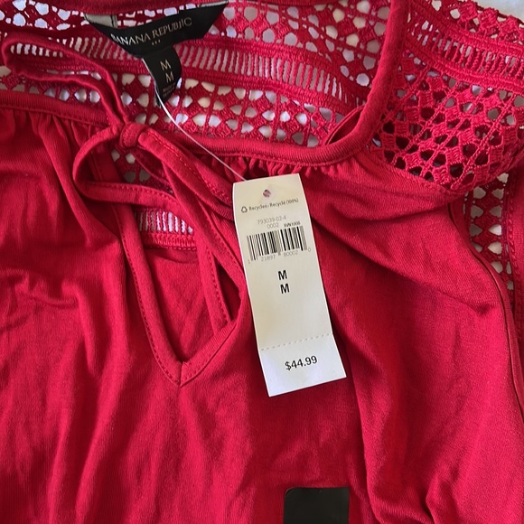 Red Tank Top with Crochet Detail | Banana Republic | Medium - Picture 3 of 3